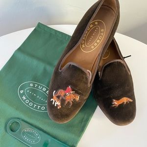 MENS SIZE 8 STUBBS & WOOTTON EMBROIDERED SLIPPERS